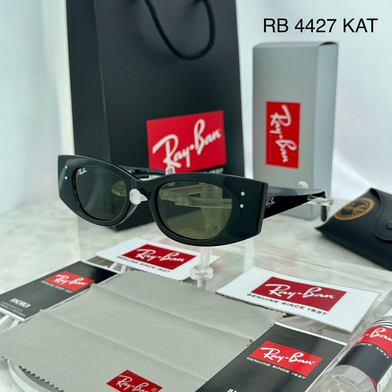 GAFAS RAYBAN KAT NEGRAS LENTE NEGRO 1.1